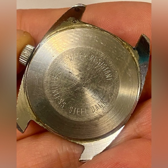 Timex Black and Silver Dive Watch with Red Accents. Vintage - Picture 2 of 6